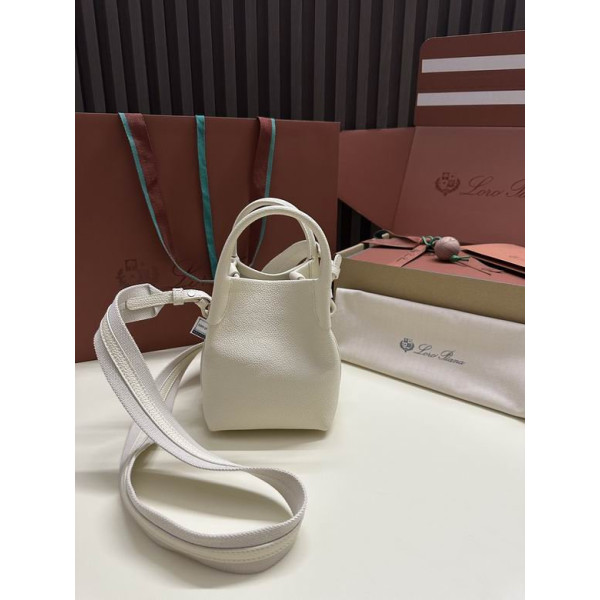 Loro Piana Women's Bale M/i Bucket Bag / New Cream