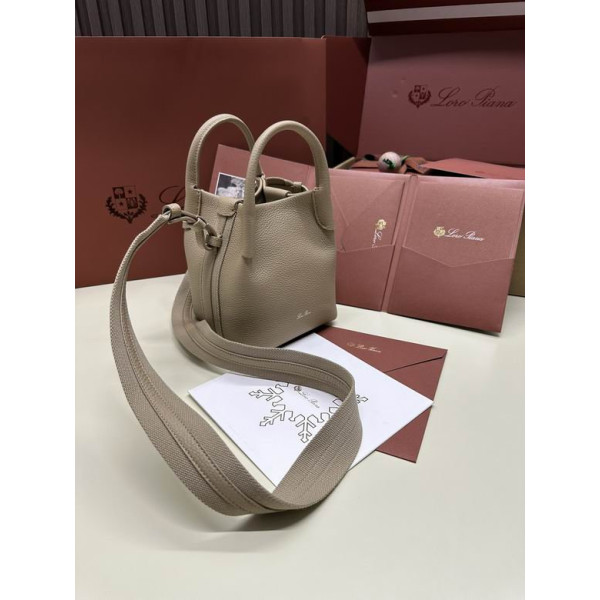 Loro Piana Women's Bale M/i Bucket Bag / Light Beige