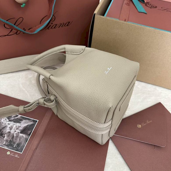 Loro Piana Women's Bale M/i Bucket Bag / Light Khaki