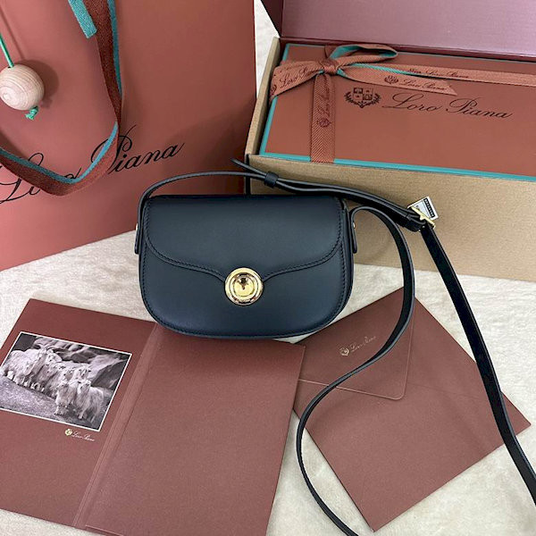 Loro Piana Women's Ghiera M/i Shoulder Bag / Navy Blue
