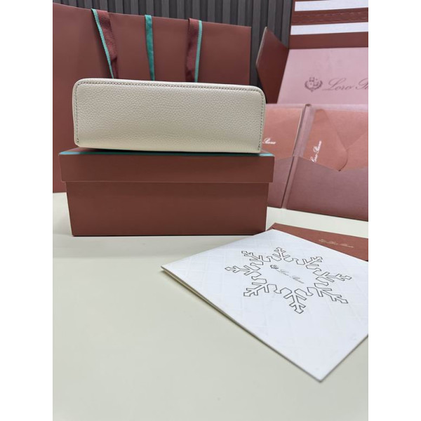 Loro Piana Women's Extra Small Pocket Bag / New Ivory/Rolled Silver
