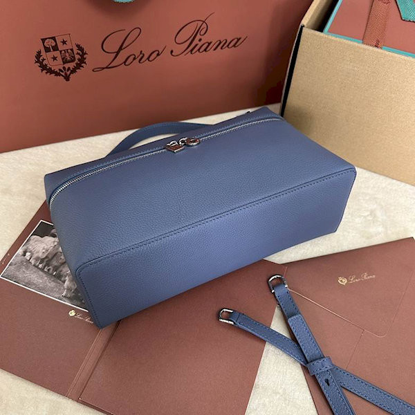 Loro Piana Women's Extra Pocket Bag / Cornflower Blue