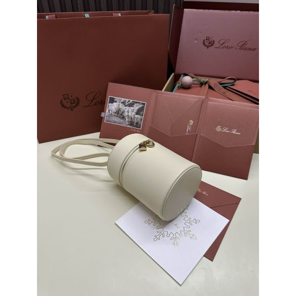 Loro Piana Women's Extra M/i Cyl/der Bag / Off-White