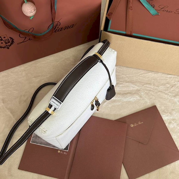 Loro Piana Women's Extra Cotton Bag / Whisper White/Dark Chocolate