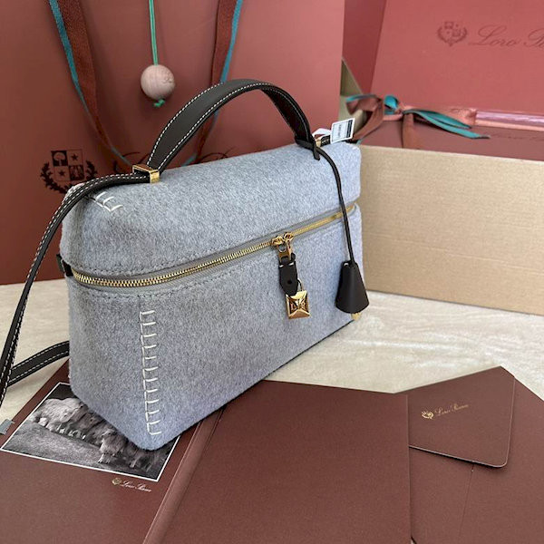 Loro Piana Women's Extra Cotton Bag / Gray/Dark Chocolate