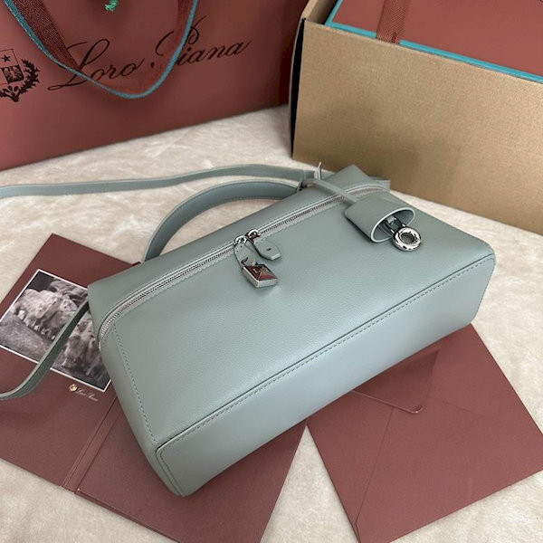 Loro Piana Women's Extra Pocket Bag / Eucalyptus