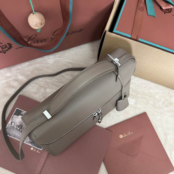 Loro Piana Women's Extra Pocket Bag / Regolith
