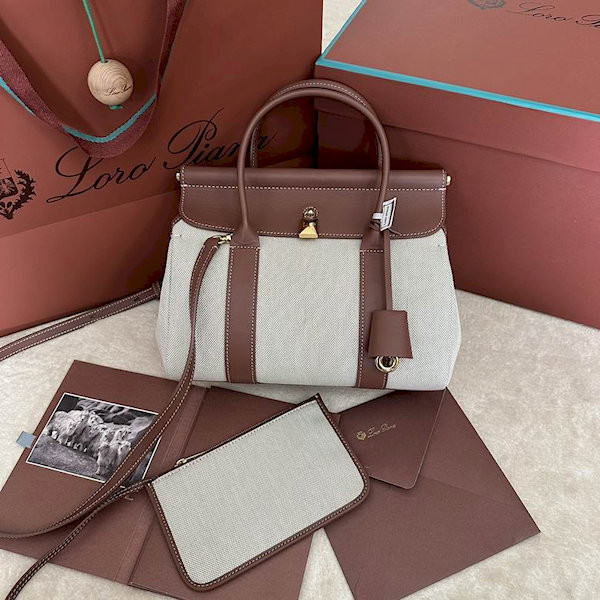 Loro Piana Women's Small Loom Bag / Natural/Caramel
