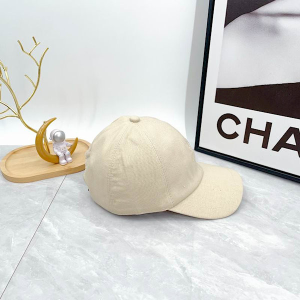 Loro Piana Baseball Cap with Elasticated back Cashmere Storm System in beige