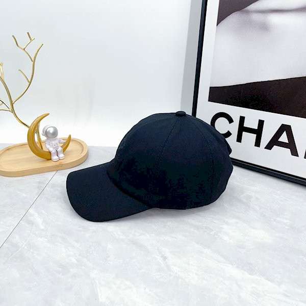 Loro Piana Baseball Cap with Elasticated back Cashmere Storm System in black