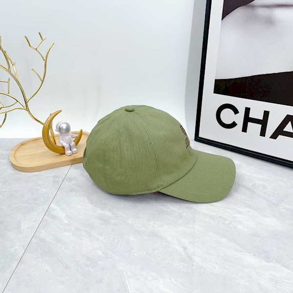 Loro Piana Baseball Cap with Elasticated back Cashmere Storm System in light green and brown