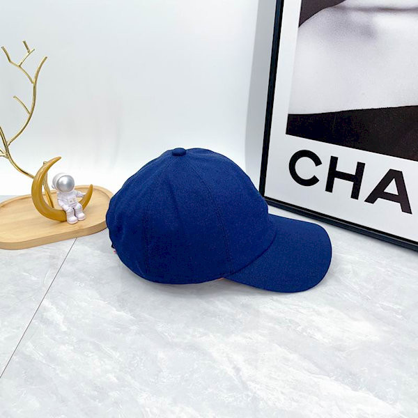 Loro Piana Baseball Cap with Elasticated back Cashmere Storm System in navy blue