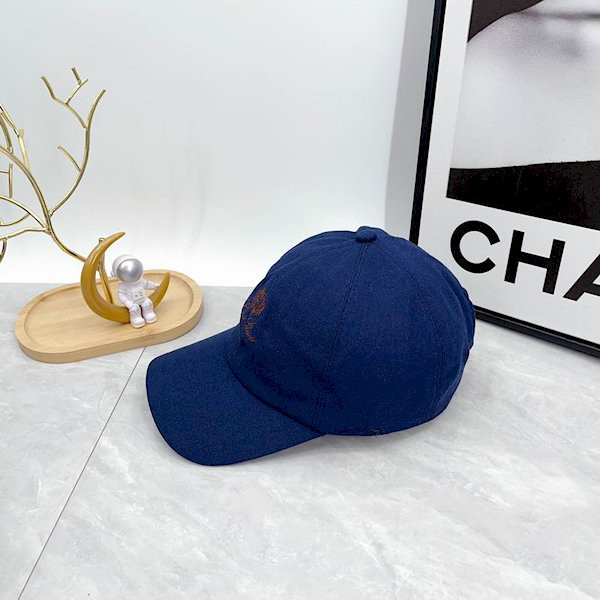 Loro Piana Baseball Cap with Elasticated back Cashmere Storm System in navy blue and brown