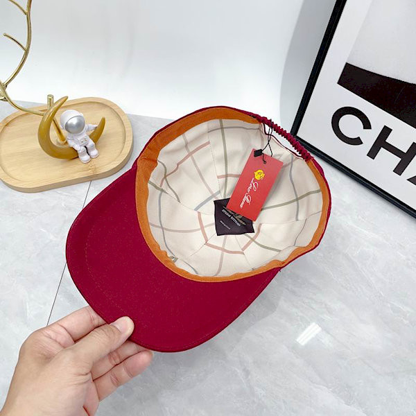 Loro Piana Baseball Cap with Elasticated back Cashmere Storm System in red and brown