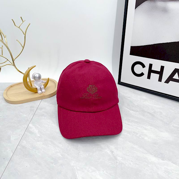 Loro Piana Baseball Cap with Elasticated back Cashmere Storm System in red and brown