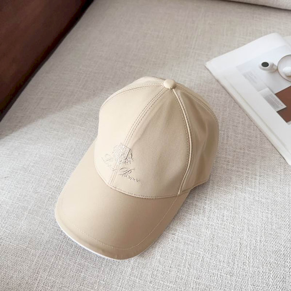 Loro Piana Baseball Cap with Elasticated back Microfibre Storm System in beige
