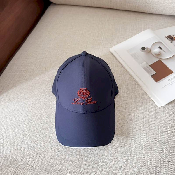 Loro Piana Baseball Cap with Elasticated back Microfibre Storm System in navy blue and red brown
