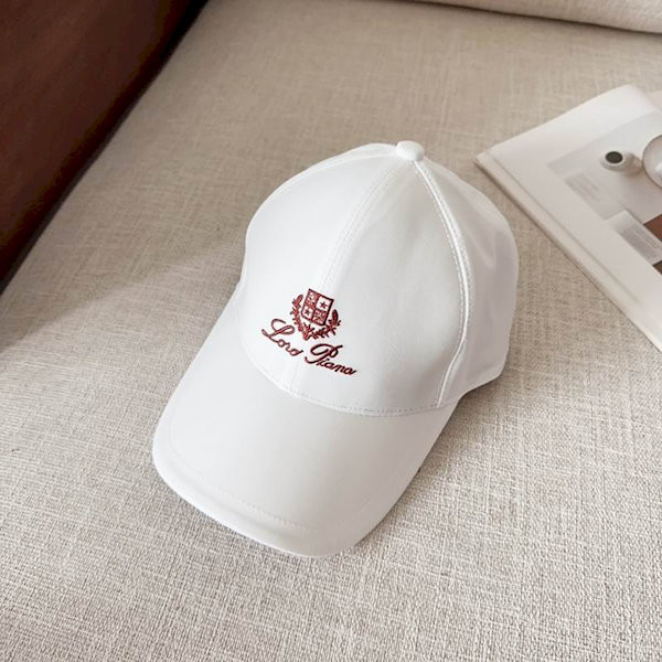 Loro Piana Baseball Cap with Elasticated back Microfibre Storm System in white and red brown