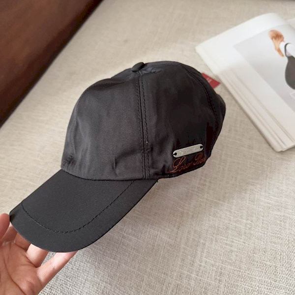 Loro Piana Baseball Cap with Elasticated back Storm System in navy blue for shop