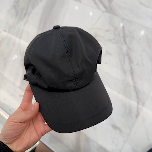 Loro Piana Baseball Cap with Elasticated back Storm System in black deals