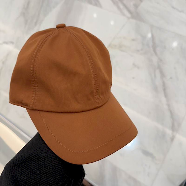 Loro Piana Baseball Cap with Elasticated back Storm System in caramel brown deals