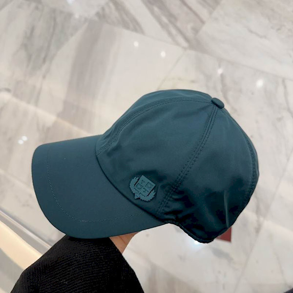 Loro Piana Baseball Cap with Elasticated back Storm System in dark green deals