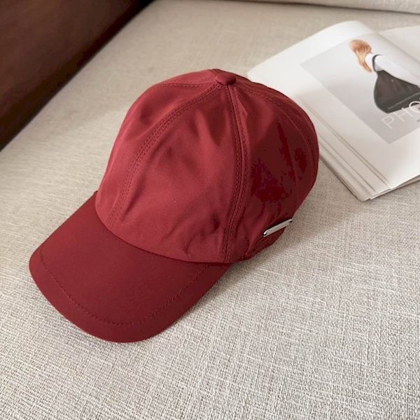 Loro Piana Baseball Cap with Elasticated back Storm System in red