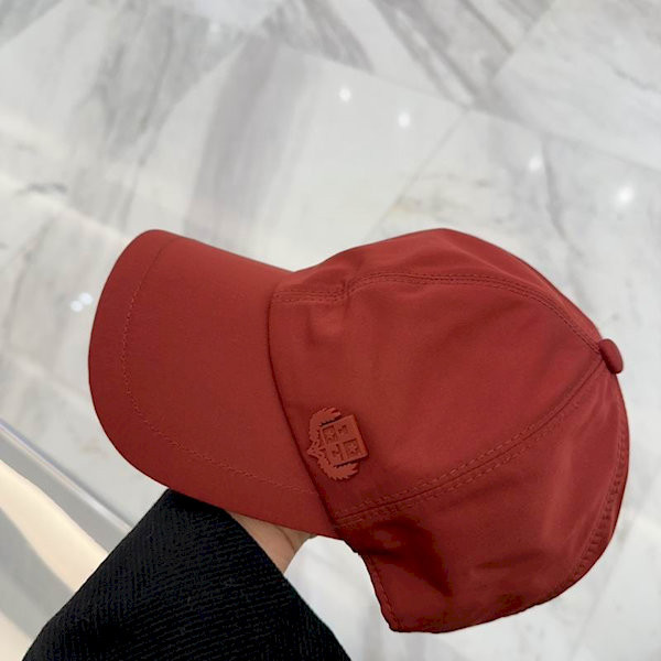 Loro Piana Baseball Cap with Elasticated back Storm System in red deals
