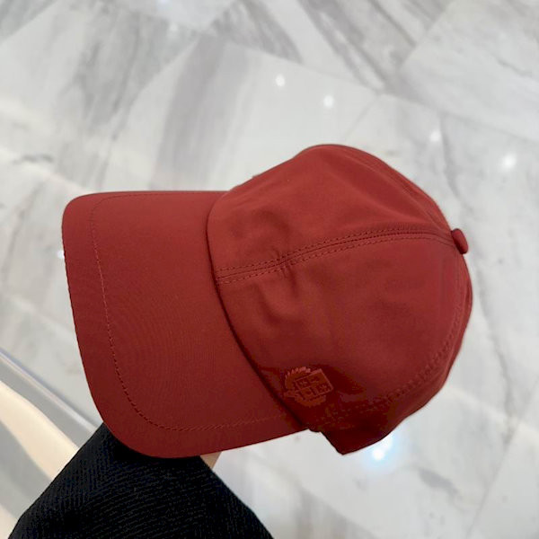 Loro Piana Baseball Cap with Elasticated back Storm System in red deals