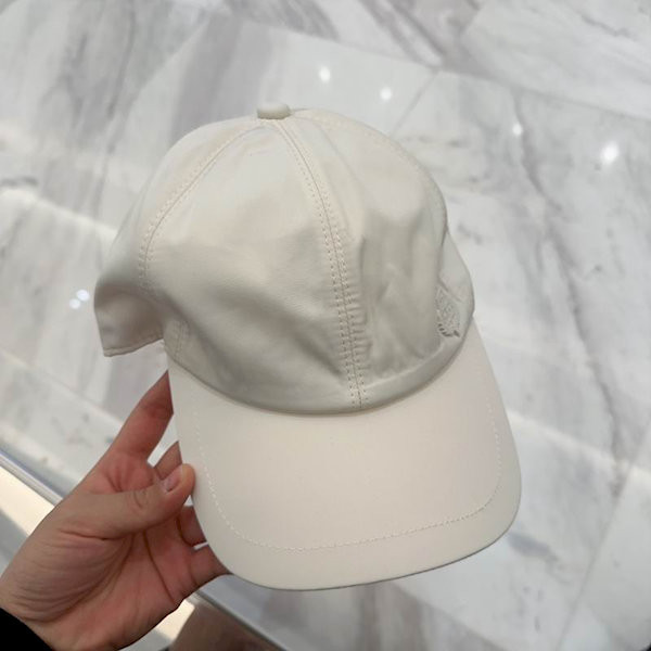 Loro Piana Baseball Cap with Elasticated back Storm System in white deals