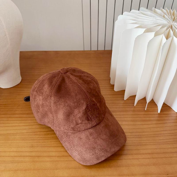 Loro Piana Baseball Cap with Adjustable strap in red-brown
