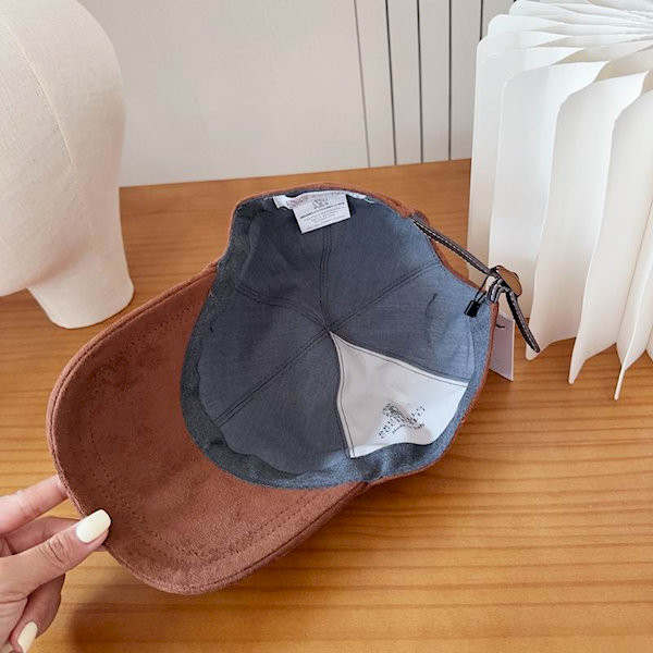 Loro Piana Baseball Cap with Adjustable strap in red-brown
