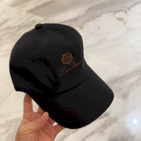 Loro Piana Baseball Cap with Elasticated back Cashmere Storm System in black and dark brown