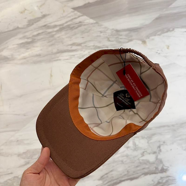 Loro Piana Baseball Cap with Elasticated back Cashmere Storm System in brown and dark brown