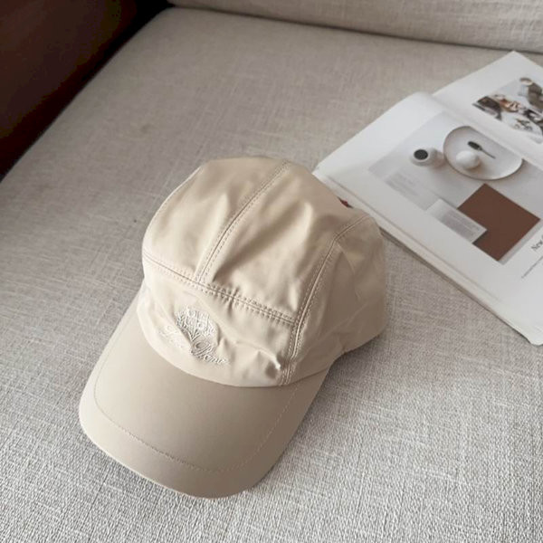 Loro Piana Baseball Cap with Elasticated back and Storm System in beige