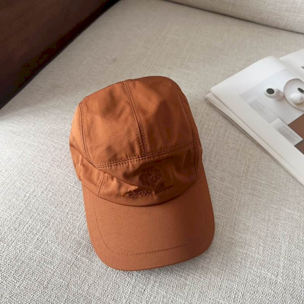 Loro Piana Baseball Cap with Elasticated back and Storm System in caramel brown