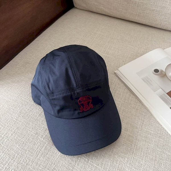 Loro Piana Baseball Cap with Elasticated back with Storm System in dark blue and red
