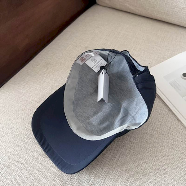 Loro Piana Baseball Cap with Elasticated back with Storm System in dark blue and red