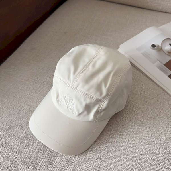 Loro Piana Baseball Cap with Elasticated back and Storm System in white