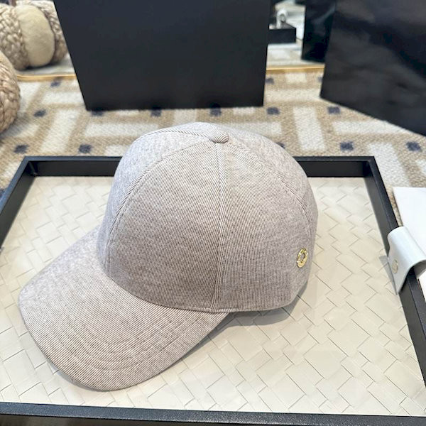 Loro Piana Fine Wale Corduroy Baseball Cap with Adjustable strap in beige