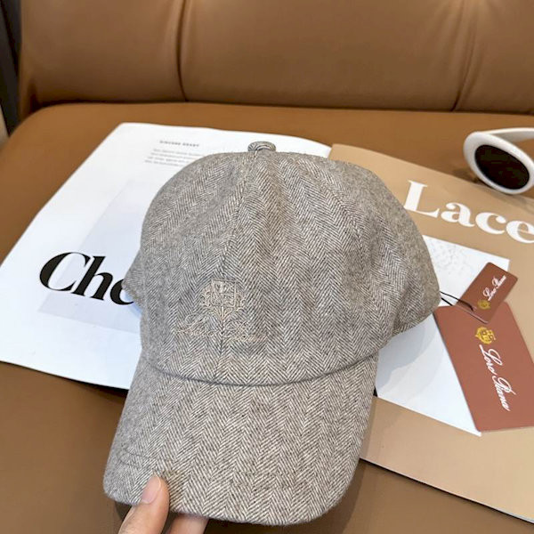 Loro Piana Linen Baseball Cap in beige