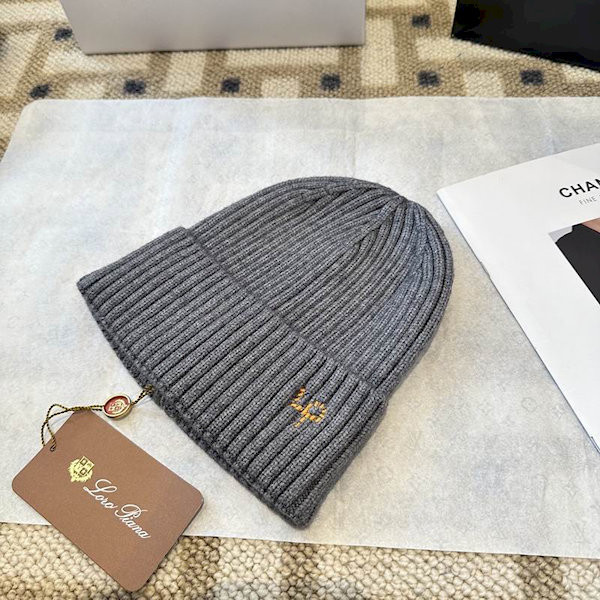 Loro Piana Men's / Women's Logo-Embroidered Ribbed Cashmere Beanie in gray