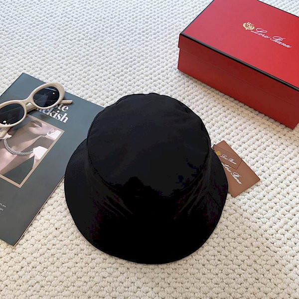 Loro Piana Men's / Women's Bucket Hat with Microfibre Storm System in black