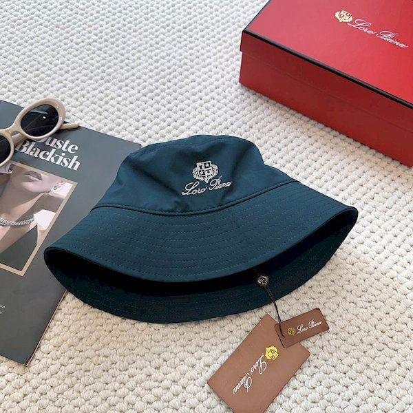 Loro Piana Men's / Women's Bucket Hat with Microfibre Storm System in dark green
