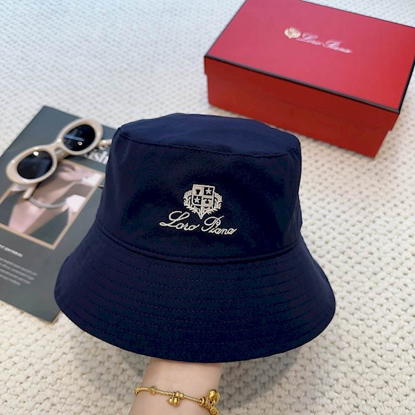 Loro Piana Men's / Women's Bucket Hat with Microfibre Storm System in navy blue