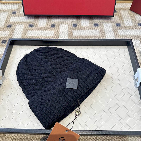 Loro Piana Men's / Women's Cable Knit Cashmere Beanie in black