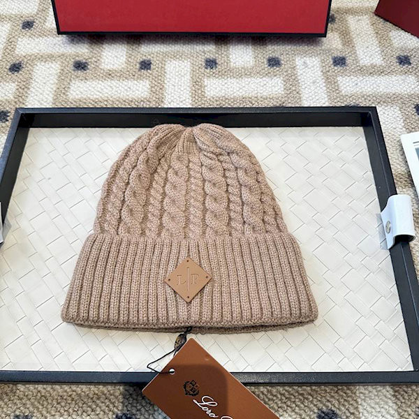 Loro Piana Men's / Women's Cable Knit Cashmere Beanie in camel