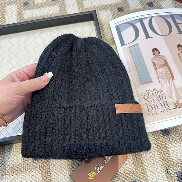 Loro Piana Men's / Women's Cable Knit Cashmere Beanie with Brown Logo Detail in black