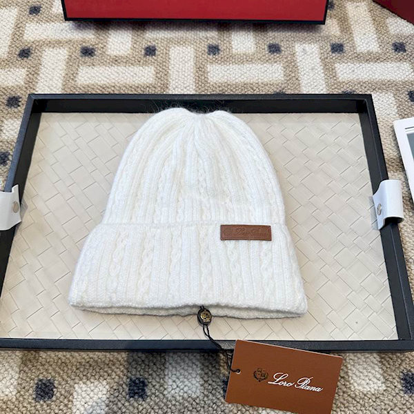 Loro Piana Men's / Women's Cable Knit Cashmere Beanie with Brown Logo Detail in white