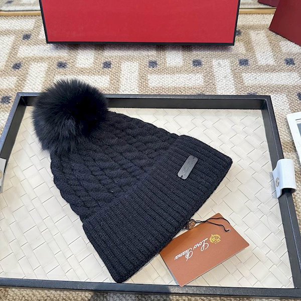 Loro Piana Men's / Women's Cable Knit Cashmere Beanie with Pom-Pom in black